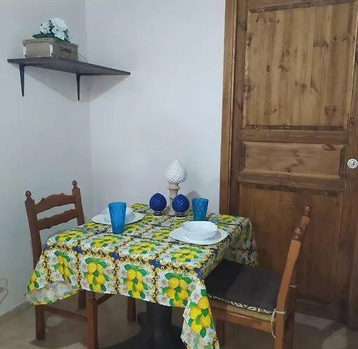 Rifugio Riserva Grotta Mazzamuto אלטאווילה מיליציה