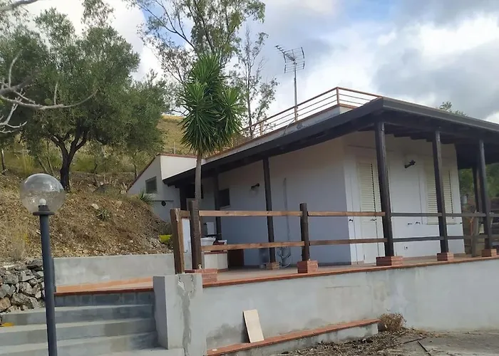 Rifugio Riserva Grotta Mazzamuto אלטאווילה מיליציה